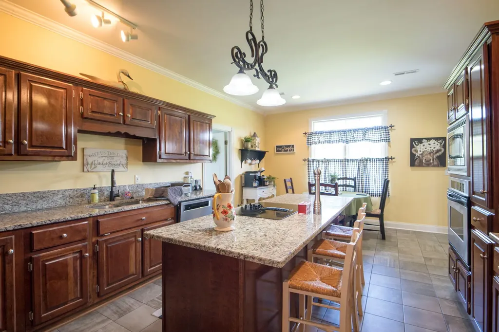320 Alice Roy Road Windsor KY 42565