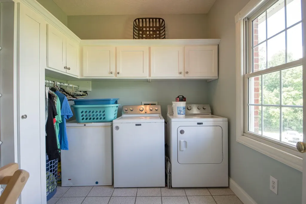 320 Alice Roy Road Windsor KY 42565