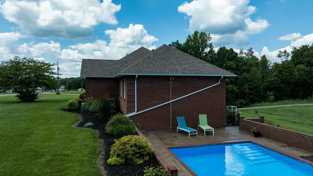 320 Alice Roy Road Windsor KY 42565