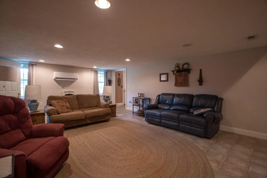 320 Alice Roy Road Windsor KY 42565