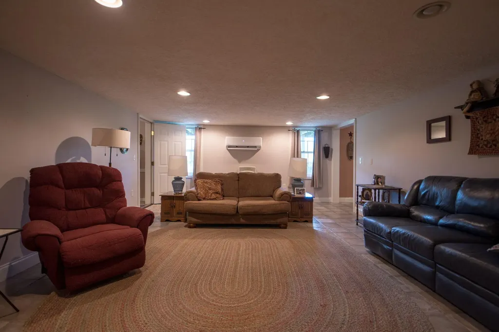 320 Alice Roy Road Windsor KY 42565