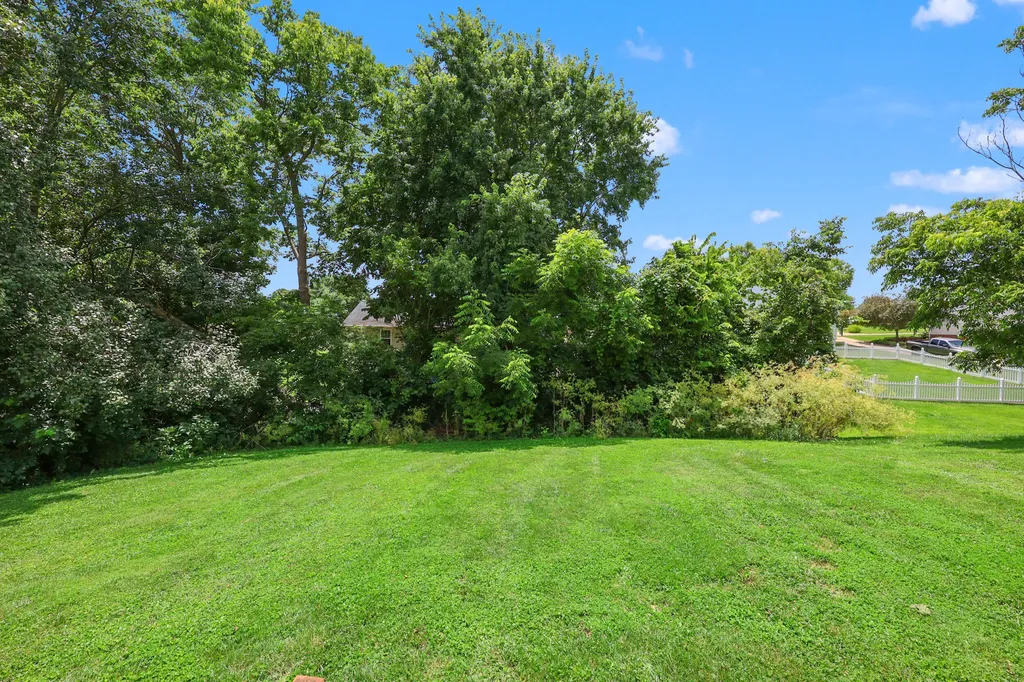 120 Yorkshire Drive Lawrenceburg KY 40342