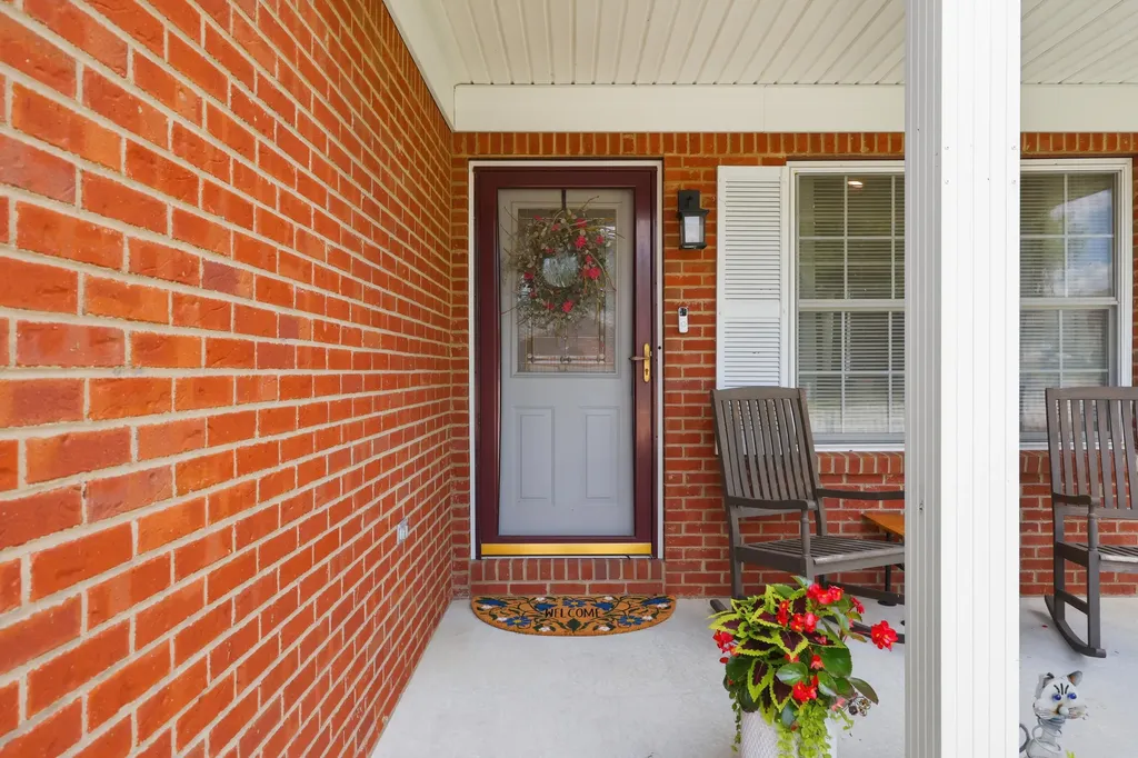 120 Yorkshire Drive Lawrenceburg KY 40342