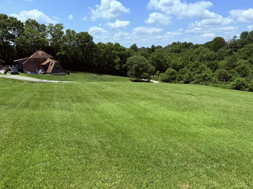 1989 Greentree Drive Richmond KY 40475