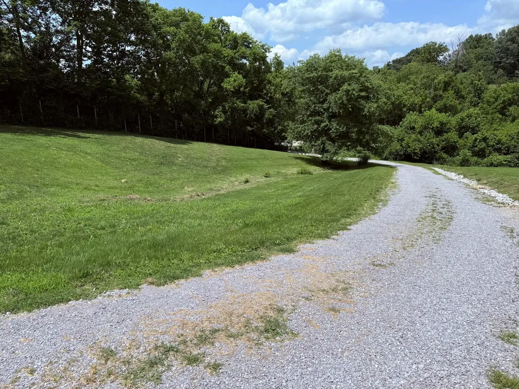 1989 Greentree Drive Richmond KY 40475