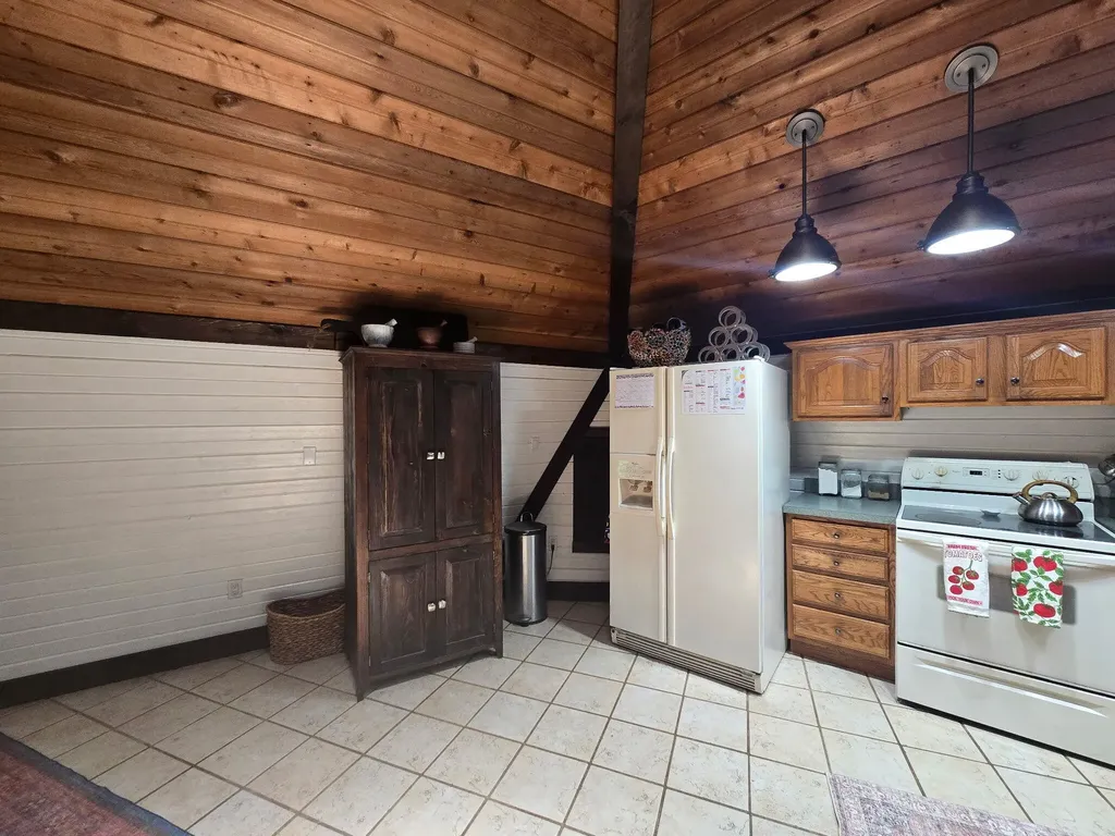 1989 Greentree Drive Richmond KY 40475