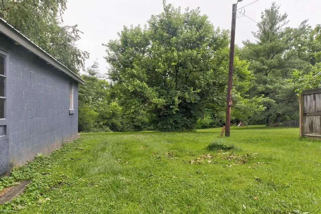 1627 Cypress Street Paris KY 40361