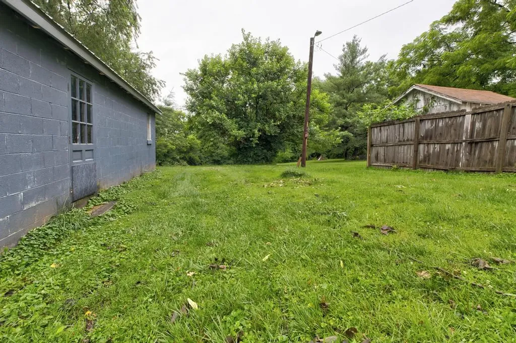 1627 Cypress Street Paris KY 40361