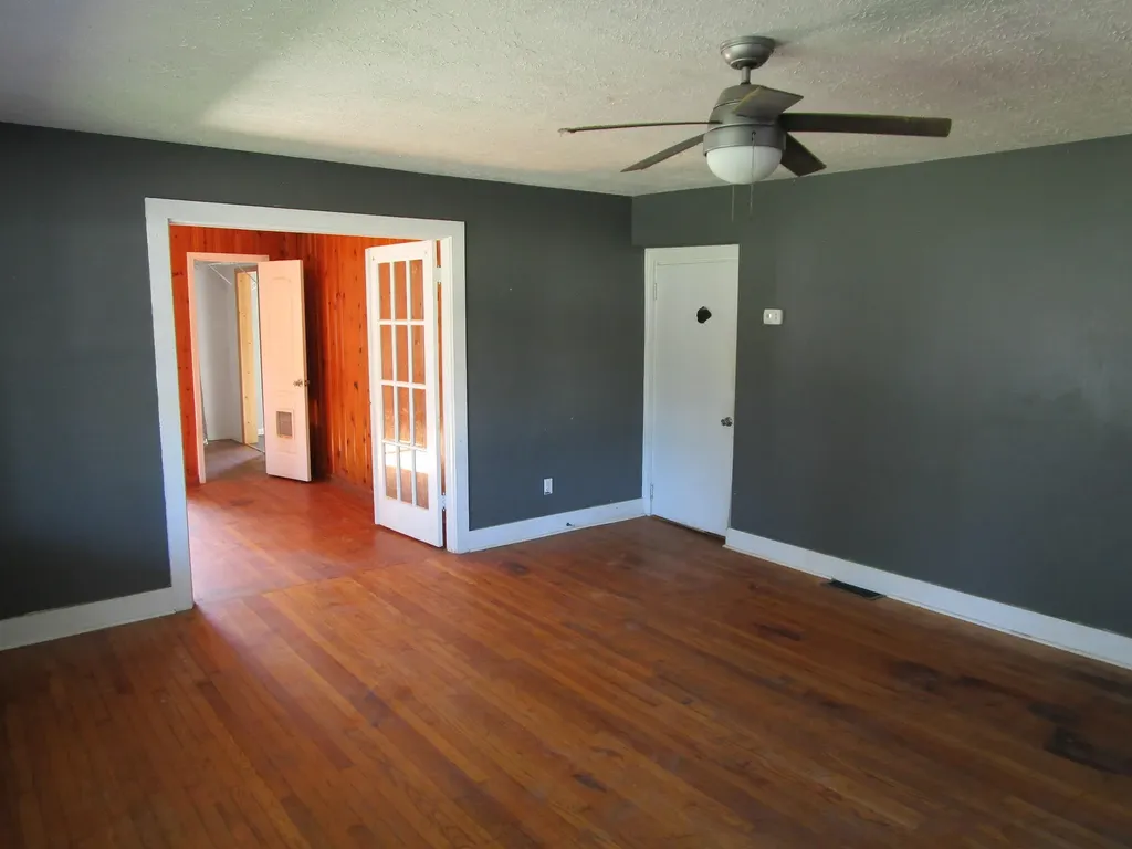 698 W Jefferson Street Berea KY 40403