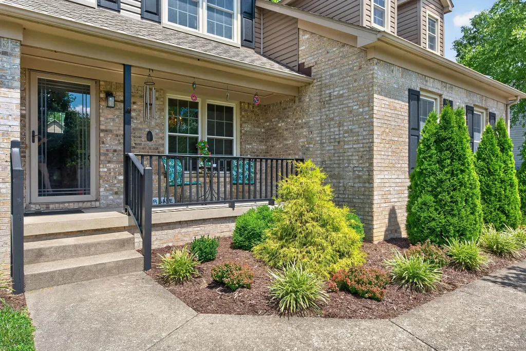 3129 Comanche Trail Lexington KY 40503