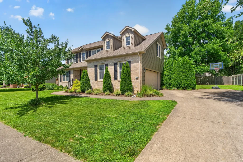 3129 Comanche Trail Lexington KY 40503
