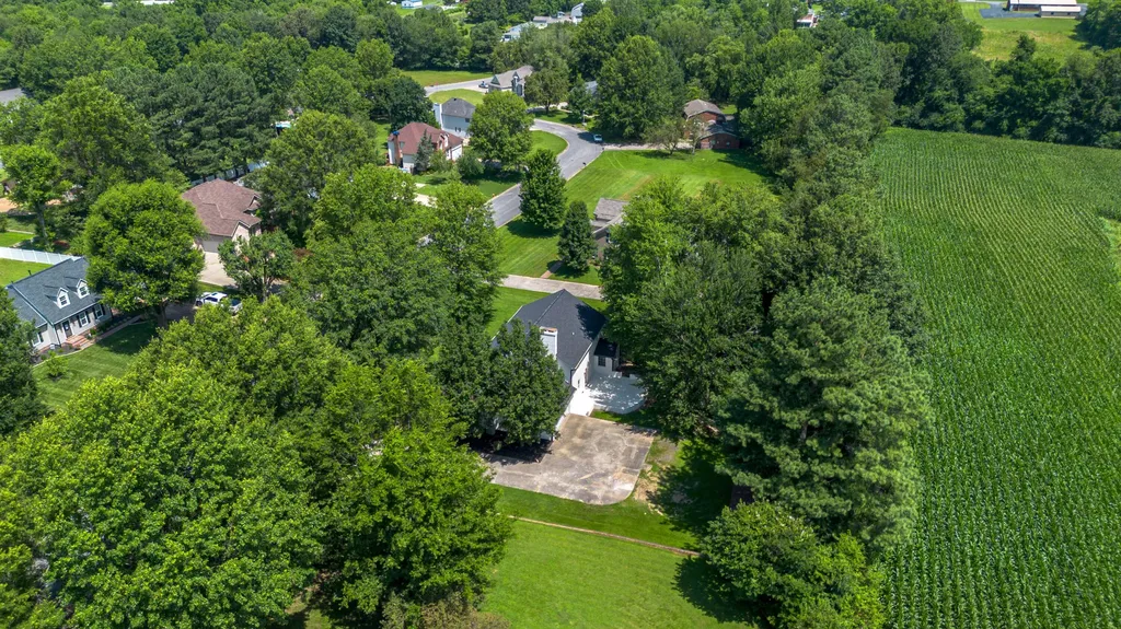 1569 Bellemeade Drive Mayfield KY 42066