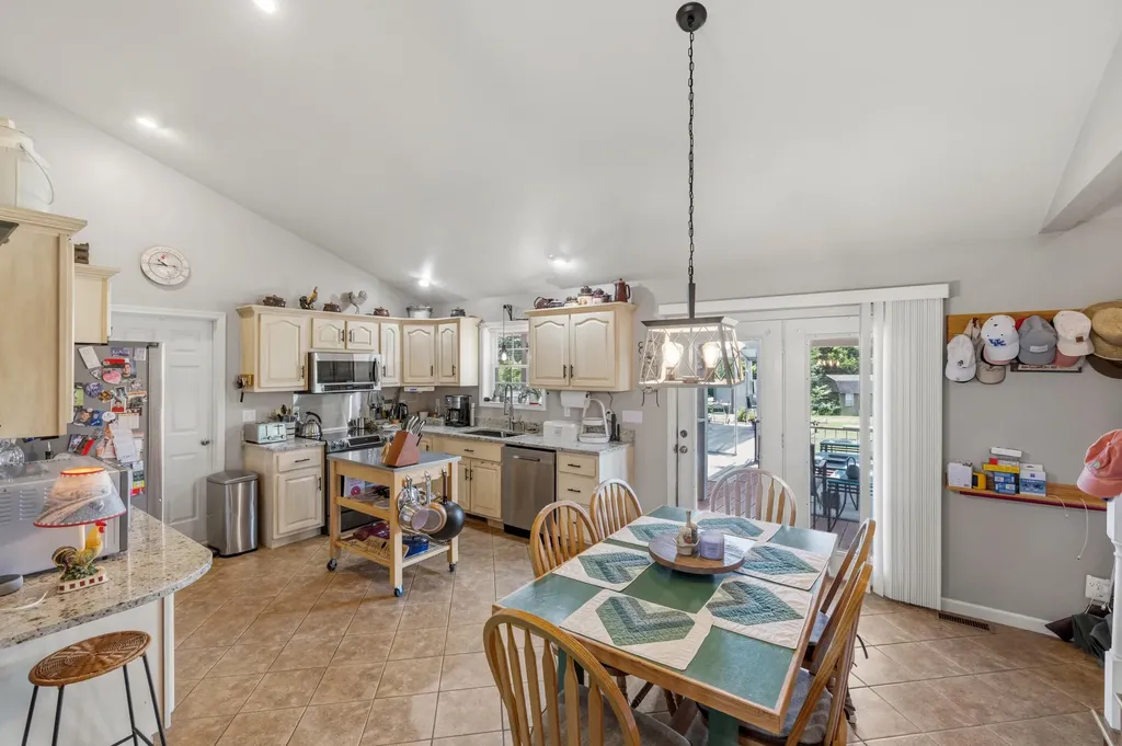 150-182 Combest Drive Columbia KY 42728