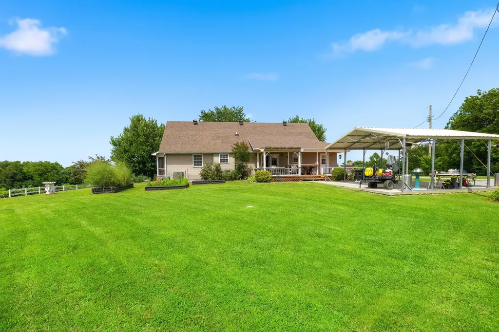 150-182 Combest Drive Columbia KY 42728