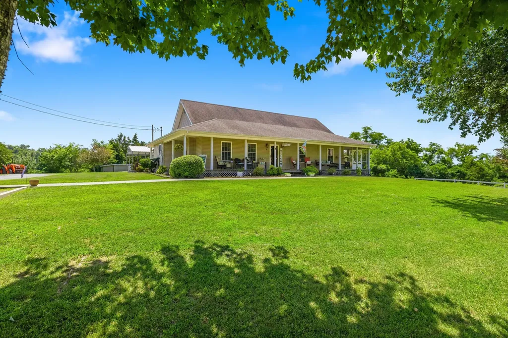 150-182 Combest Drive Columbia KY 42728
