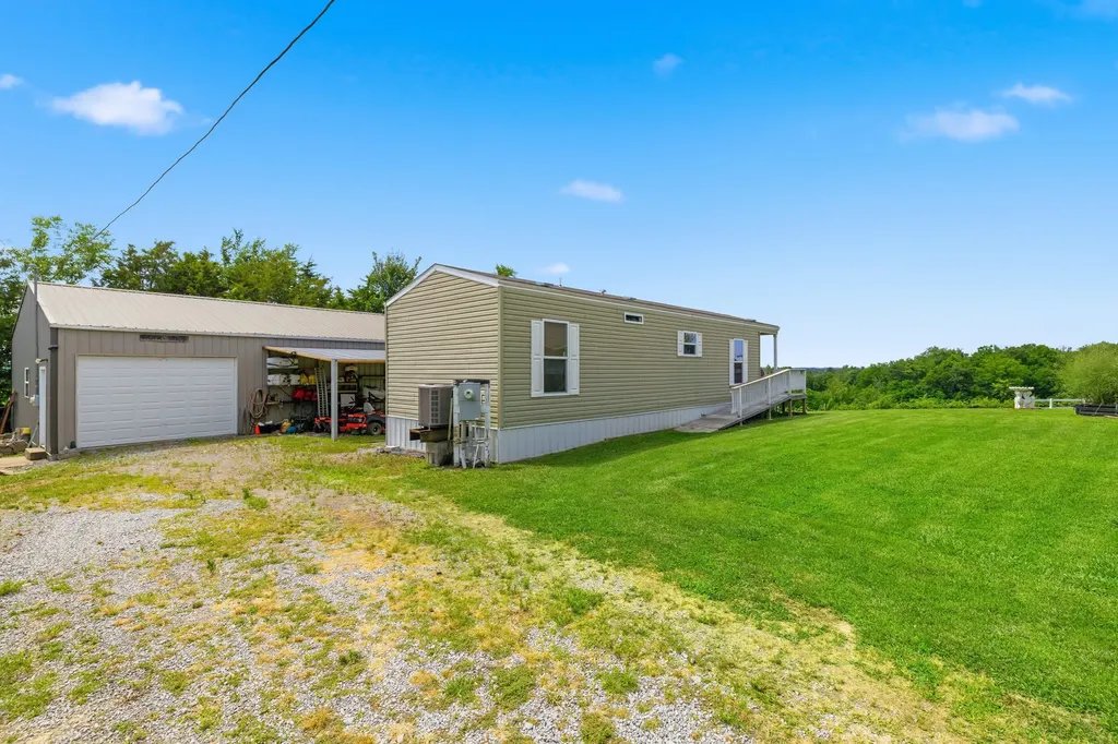 150-182 Combest Drive Columbia KY 42728