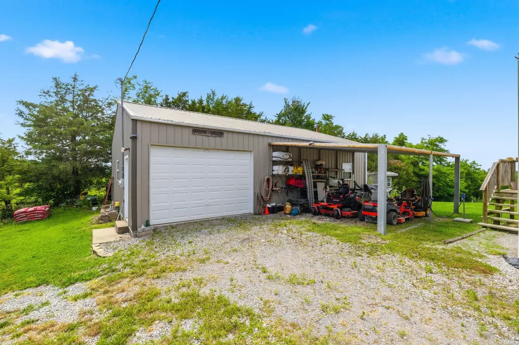 150-182 Combest Drive Columbia KY 42728