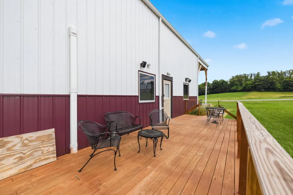 150-182 Combest Drive Columbia KY 42728