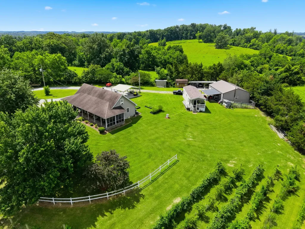 150-182 Combest Drive Columbia KY 42728
