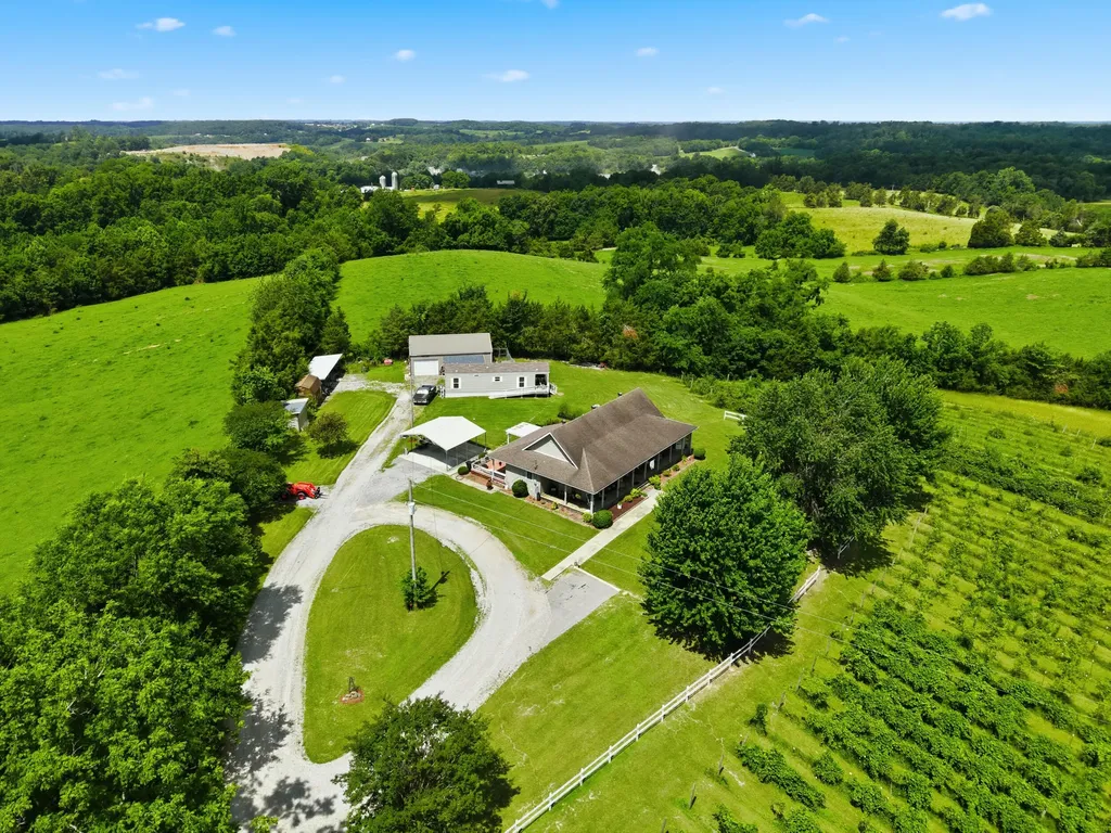 150-182 Combest Drive Columbia KY 42728