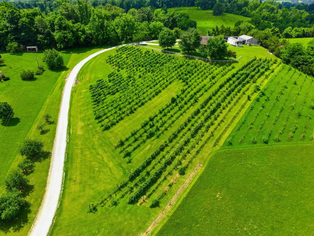 150-182 Combest Drive Columbia KY 42728