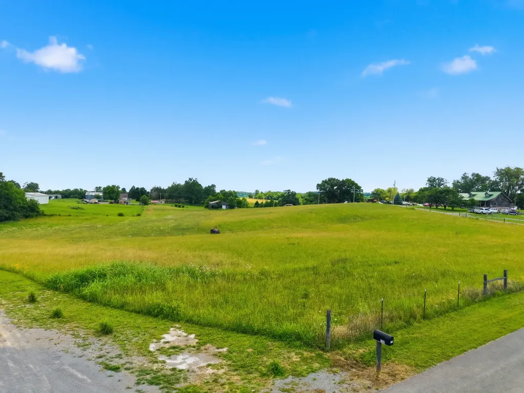 150-182 Combest Drive Columbia KY 42728