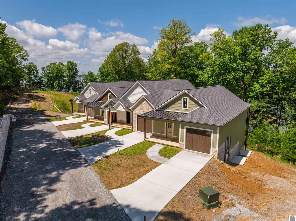 1152 Eagle Rest Drive Grand Rivers KY 42045
