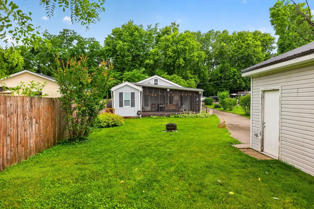 79 Lucas Lane Nicholasville KY 40356