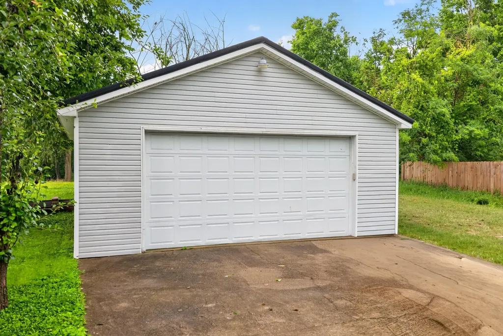 79 Lucas Lane Nicholasville KY 40356