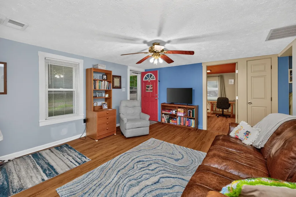79 Lucas Lane Nicholasville KY 40356