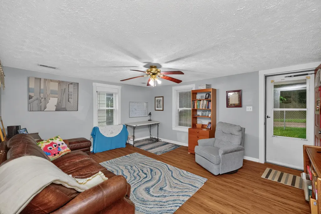 79 Lucas Lane Nicholasville KY 40356