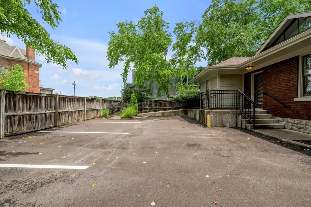 321 Merino Street Lexington KY 40508