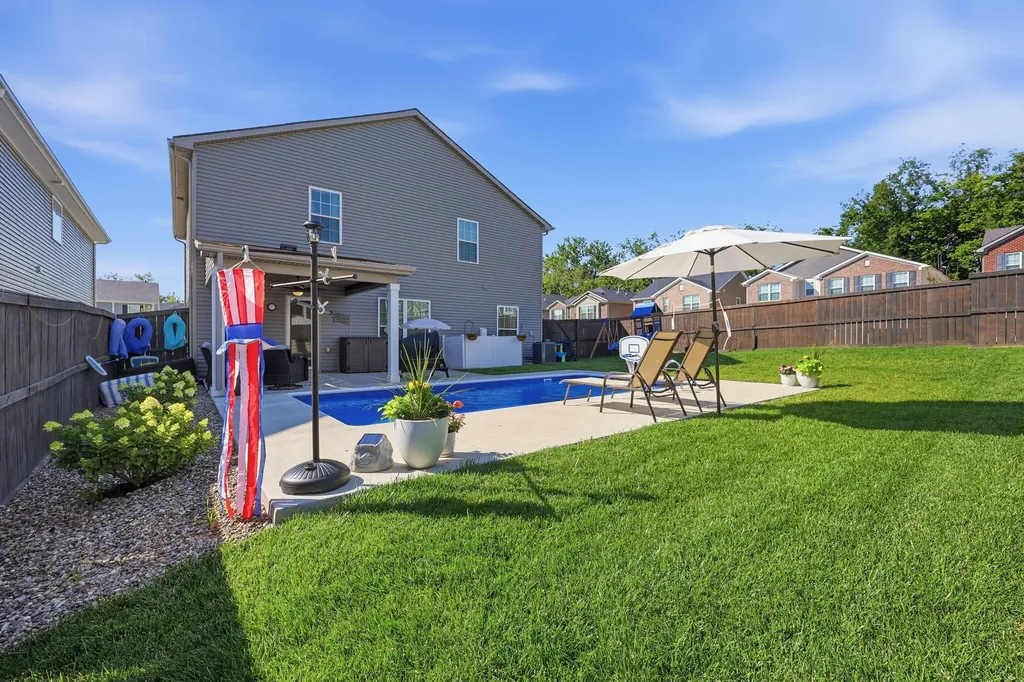 1501 Flemishbond Path Lexington KY 40509