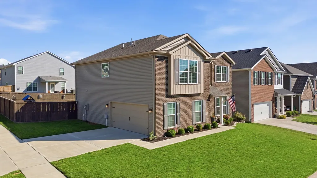 1501 Flemishbond Path Lexington KY 40509