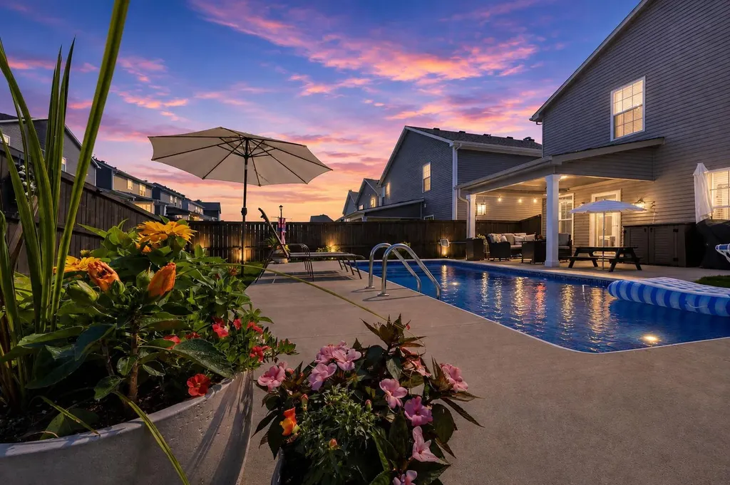 1501 Flemishbond Path Lexington KY 40509