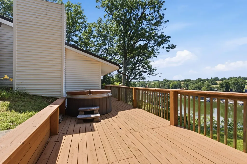 200 Lakeview Point Road Harrodsburg KY 40330