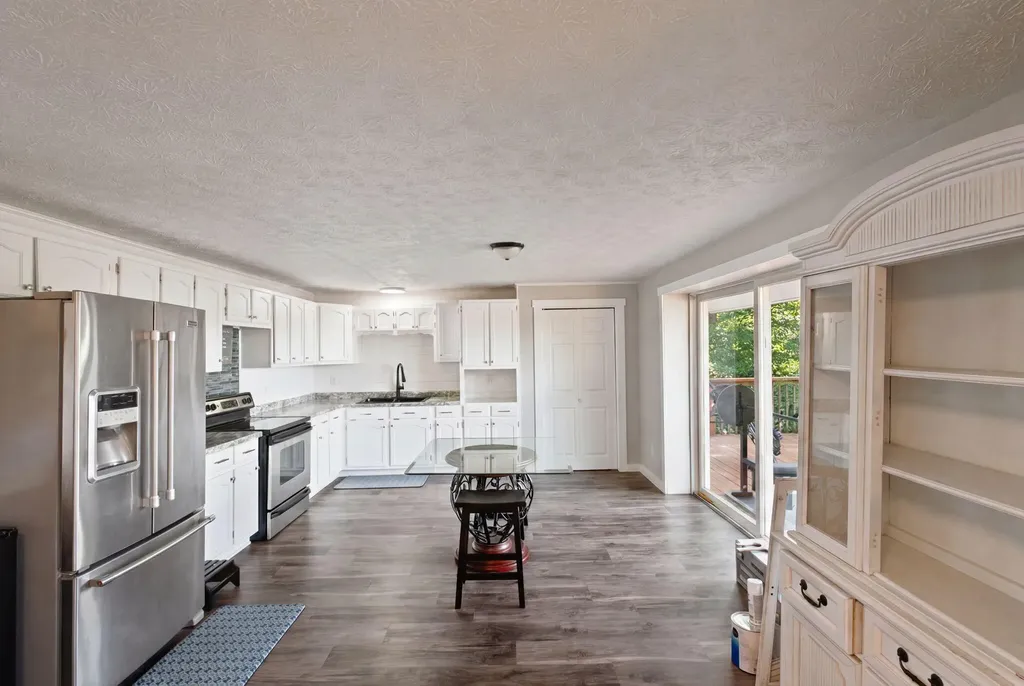 200 Lakeview Point Road Harrodsburg KY 40330