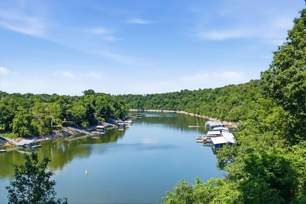 200 Lakeview Point Road Harrodsburg KY 40330