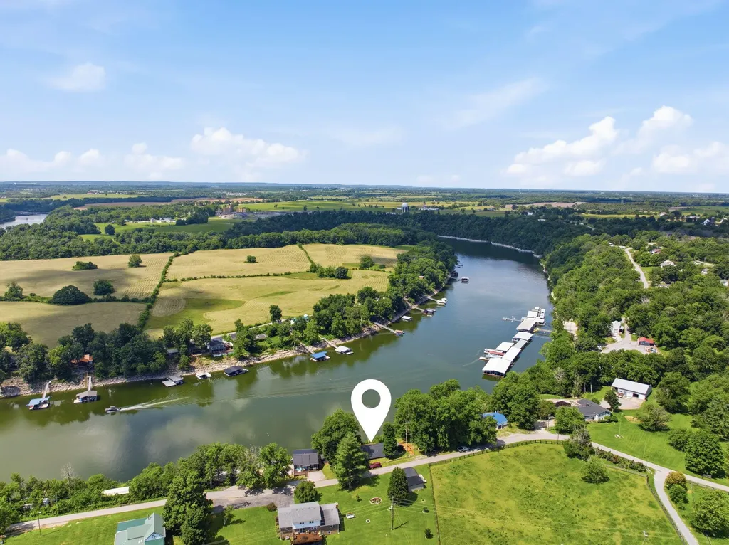 200 Lakeview Point Road Harrodsburg KY 40330