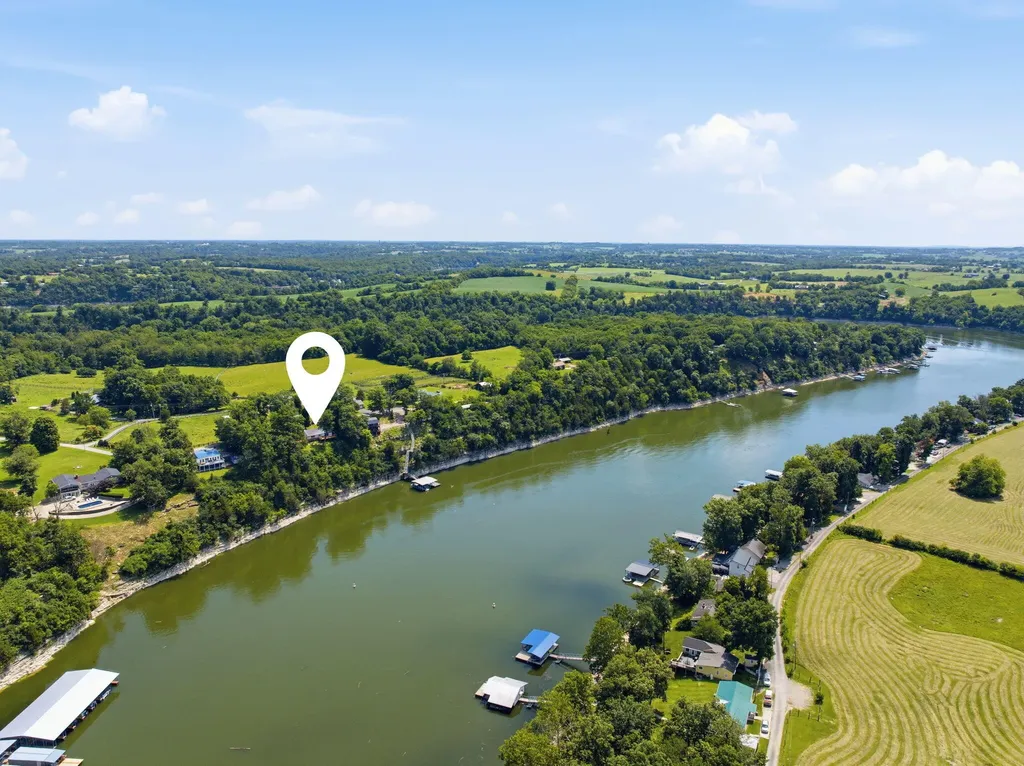 200 Lakeview Point Road Harrodsburg KY 40330