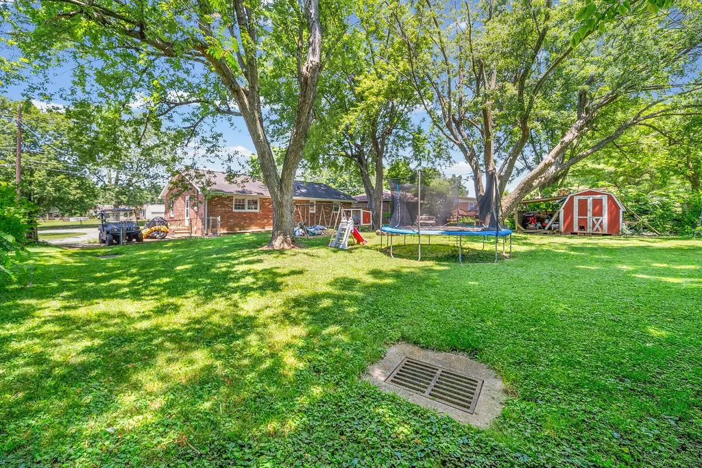 3416 Greenwood Drive Hopkinsville KY 42240