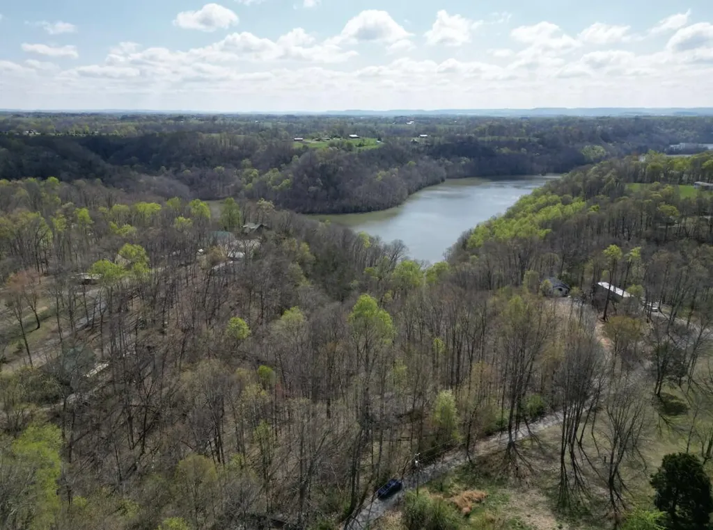 10 Valley View Drive Nancy KY 42544