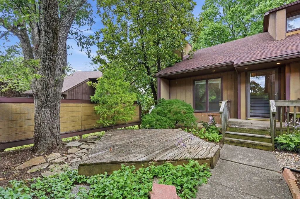 3501 Windgate Way Lexington KY 40517