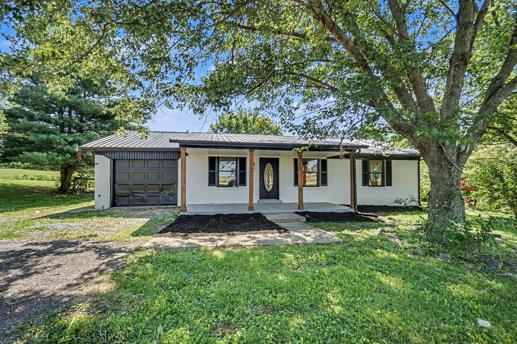 3885 Louisville Road Salvisa KY 40372