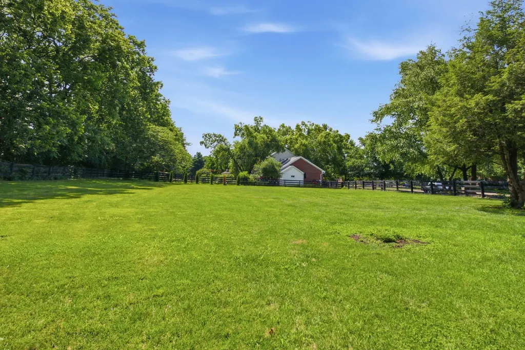 110 Wind Haven Drive Nicholasville KY 40356