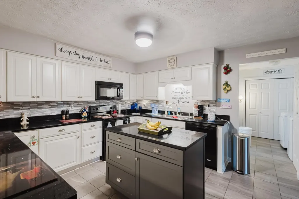 401 Haddix Street Harrodsburg KY 40330