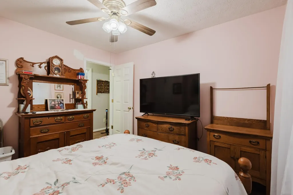 401 Haddix Street Harrodsburg KY 40330