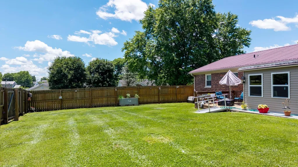 401 Haddix Street Harrodsburg KY 40330