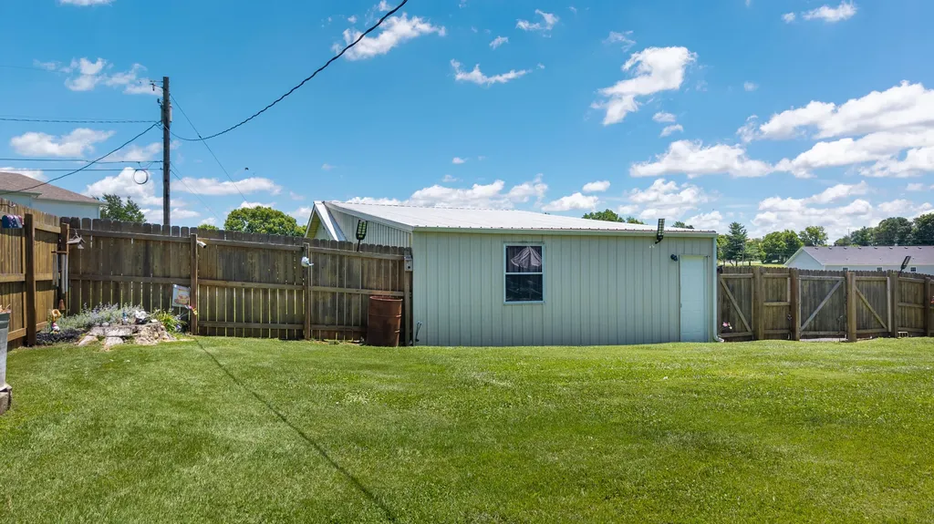 401 Haddix Street Harrodsburg KY 40330