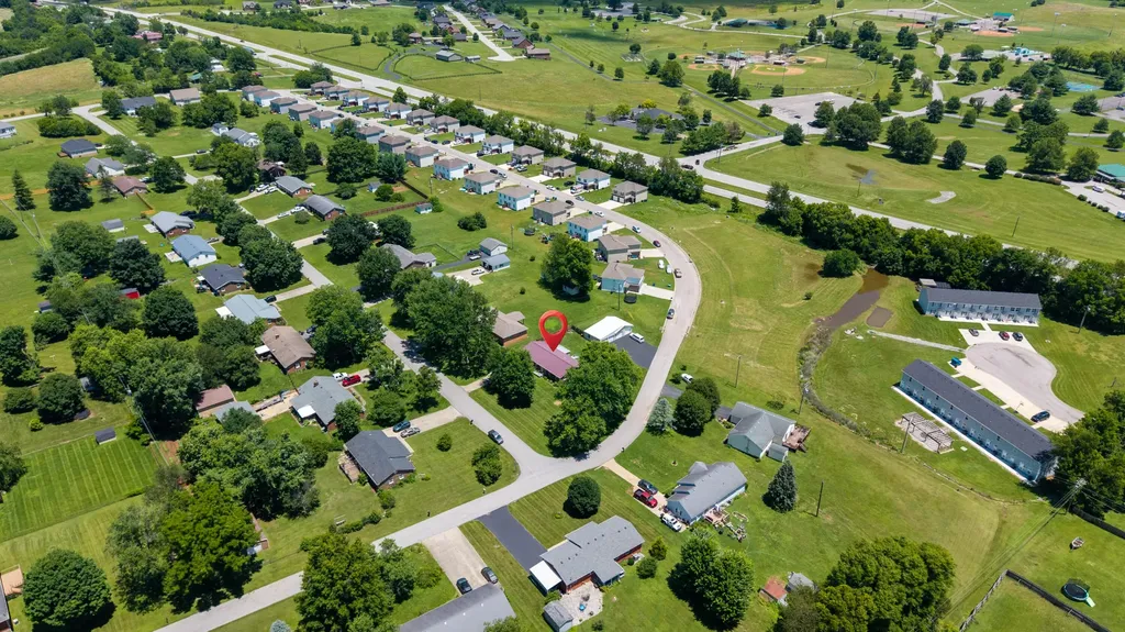 401 Haddix Street Harrodsburg KY 40330